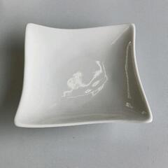 0531-129 角小皿
