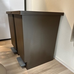 【美品】ゴミ箱 2個SETの画像