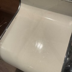 ニトリ　デザイナーチェア　ハイチェア　カウンターチェア　 高さ調整OK ホワイトの画像