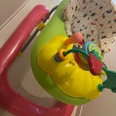 はらぺこあおむし　歩行器