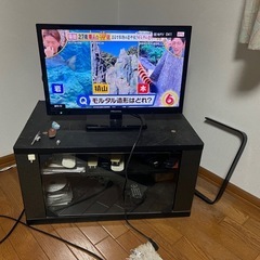 Hisenseテレビ23型、テレビ台