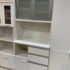 取りに来れる方限定！松田家具のレンジボードです！