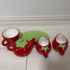【未使用】いちごのティーセットの画像