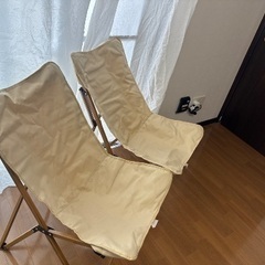美品】アウトドアチェア 2脚セット（折りたたみ式／キャンプに最適）