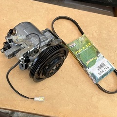 タント　L375S　エアコンコンプレッサー　美品中古　中古ベルト...