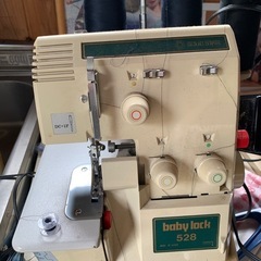ベイビーロックミシン528