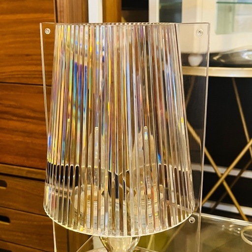 《売約済》【武蔵小山店】 カルテル Kartell テイク TAKE 照明 ランプ テーブルランプ デスクランプ 間接照明 ベッドサイドランプ モダン おしゃれ デザイナーズ イタリア製 ポリカーボネート クリスタル スモーク オリーブグリーン インテリア 照明器具 小型照明 スタンドライト