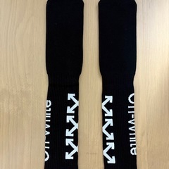 Off-White Arrow Mid Length Socks  の画像