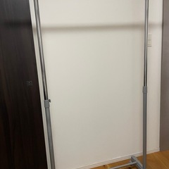 ニトリ 伸縮可能ハンガーラック