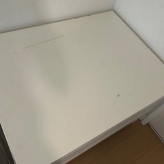 IKEA サイドテーブル　小さめコーヒーテーブル　の画像