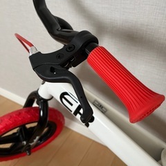 （取り置き中）西松屋 足けりバイクの画像