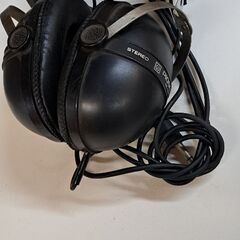 レトロ　ヘッドフォン