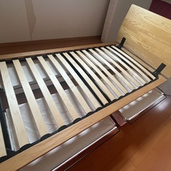 無印良品　木材ベッドフレームの引き出し収納