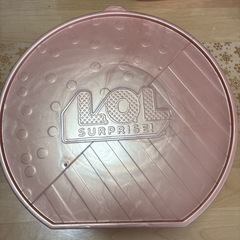 L.O.L. サプライズ ドールセット ゴールドケース付きの画像