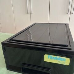 ブラックカラーボックス