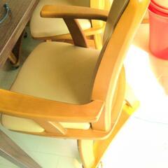 4脚セットダイニングチェアの画像