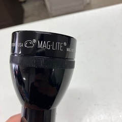 ☆値下げ☆W2505-913 MAG LITE 懐中電灯 通電確認済み キズ汚れ有りの画像
