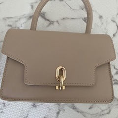 レディース　ミニバッグ　美品✨