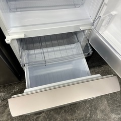 ガラストップ✨シャープさんの扉が付け替えできる冷蔵庫🌸137L✨他にも冷蔵庫あります！の画像