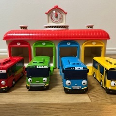 【大人気】ちびっこバス　タヨ🚌車庫セット