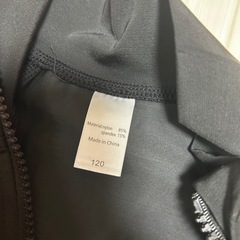 新品 ラッシュガード 120 訳ありの画像