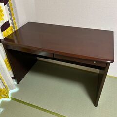 一生使える学習机 鍵付きの引き出し