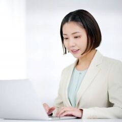 【松山市】WEB制作ディレクター ／月給20.6万円〜30万円／...