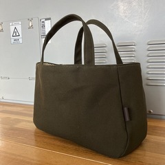 【ハンドメイド】丸底帆布トートバッグ 仕切りあり カーキ色 新品未使用