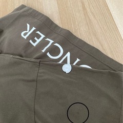 モンクレール　ハイク　Tシャツ　カーキ　半袖　ロゴ　トップス　ジーニアスの画像