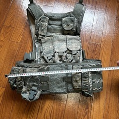軍モノ防弾チョッキの画像