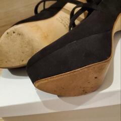 ヒール 黒の画像