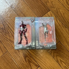 アイアンマン キャプテンマーベルフィギュア