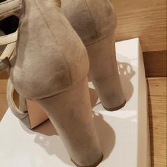 ヒール グレー色の画像