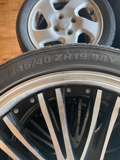 245/40R19 アルミ付き　