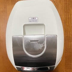 【東芝 5.5合炊き炊飯器（RC-10NMD）】の画像