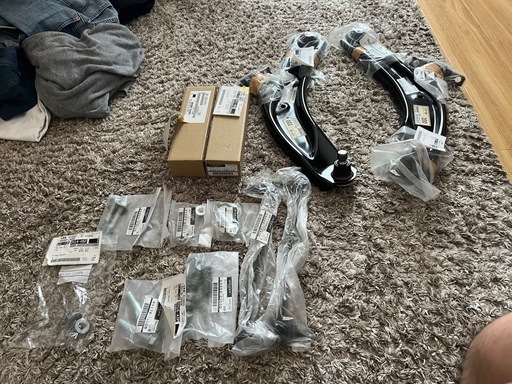 エクストレイル、足回り部品