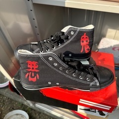 28cm スニーカー　鬼滅
の画像