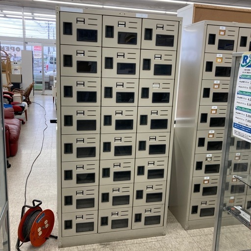 【ジモティー割引で最大15％OFF⭐️】 靴箱 24人用