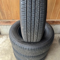中古タイヤ組み換え込み225/65R17 102Hの画像