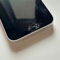iPhone 14 256gb スターライト SIMフリー 画面ひび割れありの画像