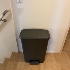 IKEA ゴミ箱 50Lの画像
