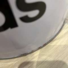 アディダス　缶の画像