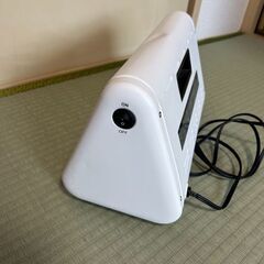 DS-F041-W [あしもとあったかストーブ] 凹みありの画像