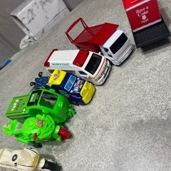 車のおもちゃ