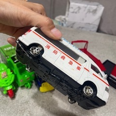 車のおもちゃの画像