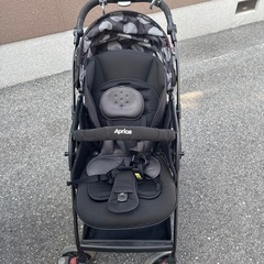 アップリカ、オプティアベビーカー