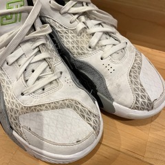 バスケットシューズ　23.5 の画像