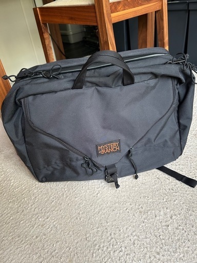 ミステリーランチビジネスリュック