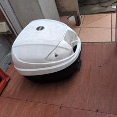 giviのリアボックス