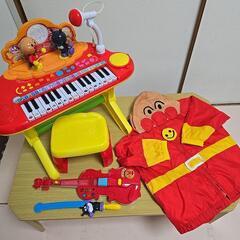 アンパンマン　①キーボード　②バイオリン　③レインコートの画像